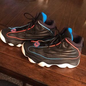 Size 4y Jordan shoes